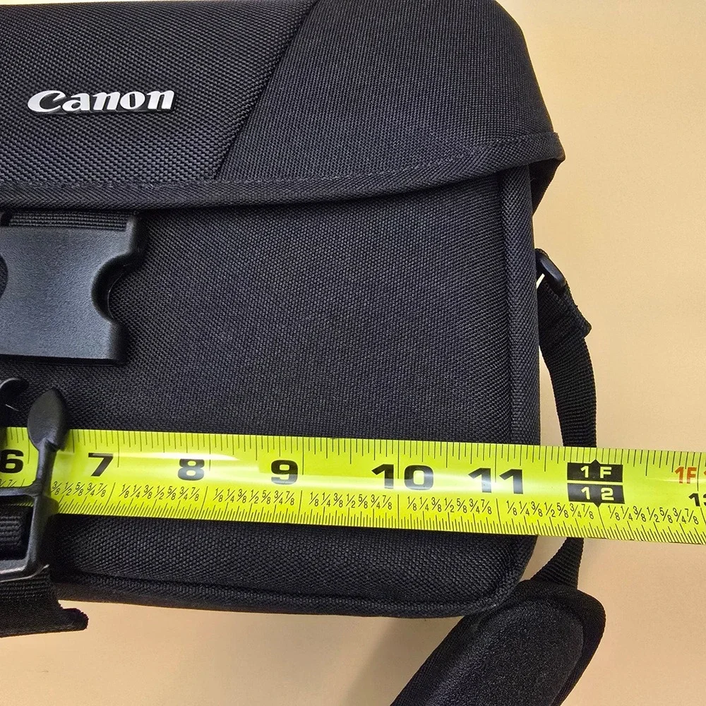 Canon camera shoulder